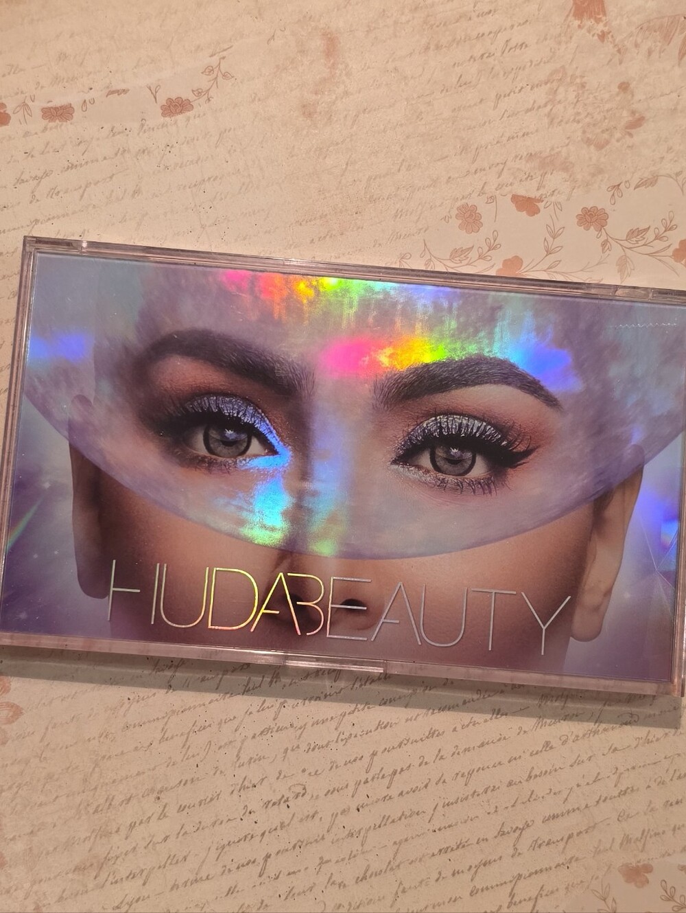 HUDA BEAUTY Iridescent Purple & Silver Eyeshadow Palette